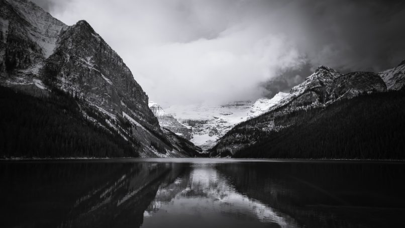 mountain cover with snow photography