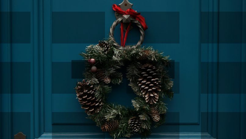 green and brown christmas wreath — Samsung Frame TV art