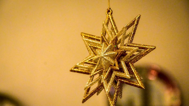 gold star ornament