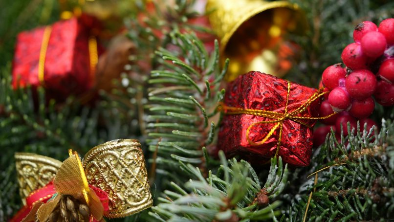 a close up of a bunch of christmas decorations